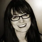 Simone Muench