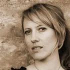 Kelli Anne Noftle